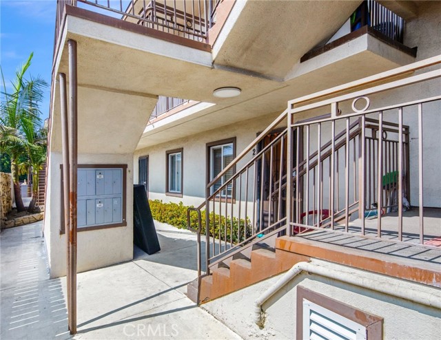 1825 Chestnut Avenue, Long Beach, California 90806, ,Multi-Family,For Sale,Chestnut,CV24203235