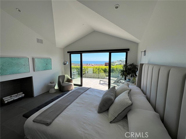 Detail Gallery Image 12 of 32 For 809 Emerald Bay, Laguna Beach,  CA 92651 - 4 Beds | 5/2 Baths