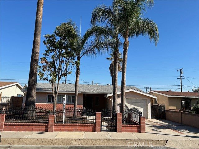 Detail Gallery Image 1 of 24 For 1122 S Cambridge St, Anaheim,  CA 92805 - 4 Beds | 2 Baths