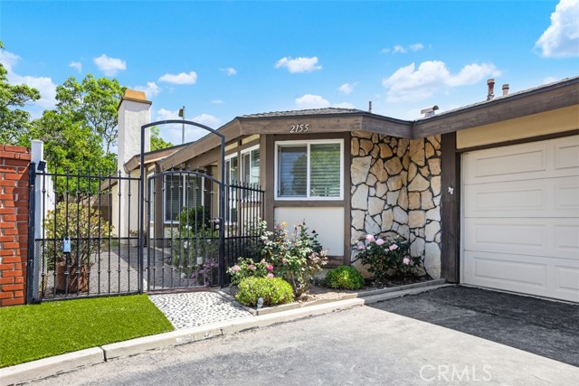 2155 Barclay Court, Santa Ana CA: https://media.crmls.org/medias/a654c739-313e-485d-902a-6108fe3b3768.jpg