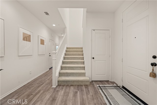 STAIRS/HALLWAY TO BEDROOM & BATHROOM