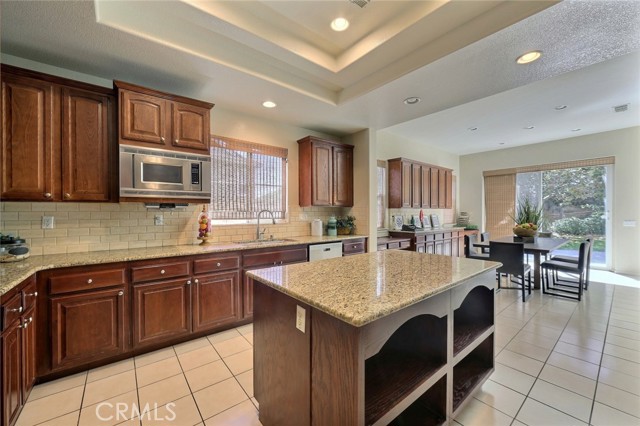 Detail Gallery Image 10 of 32 For 8815 Soothing Ct, Corona,  CA 92883 - 4 Beds | 3/1 Baths