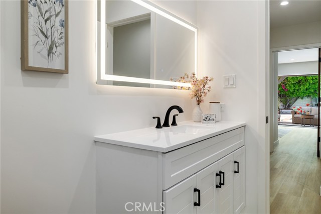 10217 Lemona Avenue, Mission Hills (San Fernando) CA: https://media.crmls.org/medias/a6556e9c-d096-4b83-b14f-f2a1caa422c5.jpg