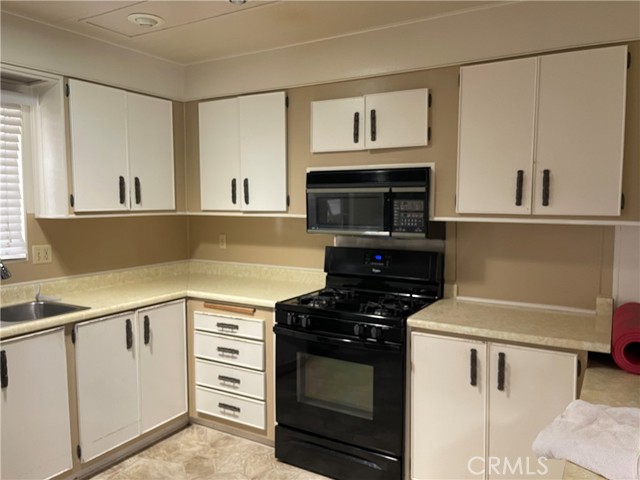 Detail Gallery Image 12 of 24 For 2230 Lake Park #106,  San Jacinto,  CA 92582 - 2 Beds | 2 Baths