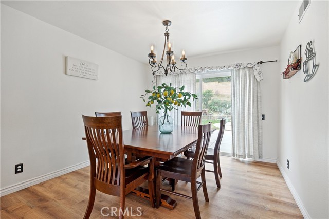 710 W Country Hills W Drive, La Habra CA: https://media.crmls.org/medias/a6572e3f-b6b9-4db6-885a-035f52434976.jpg