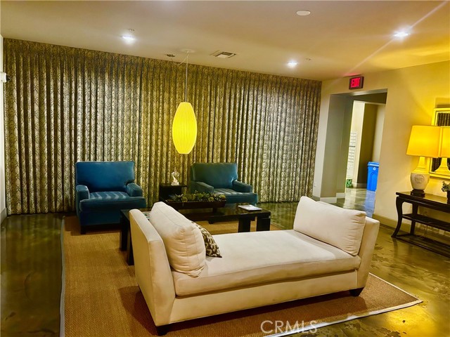 Detail Gallery Image 33 of 64 For 300 E 4th St. #101,  Long Beach,  CA 90802 - 1 Beds | 2 Baths