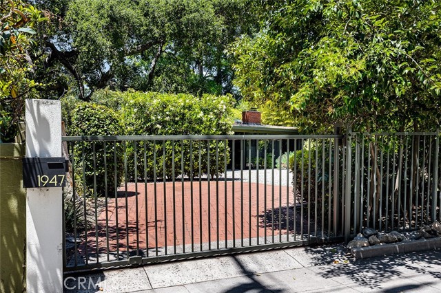 Detail Gallery Image 19 of 20 For 1947 Holliston Ave, Altadena,  CA 91001 - 2 Beds | 1 Baths