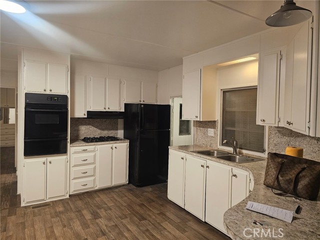 Detail Gallery Image 2 of 6 For 260 N Lyon #116,  Hemet,  CA 92543 - 1 Beds | 1 Baths