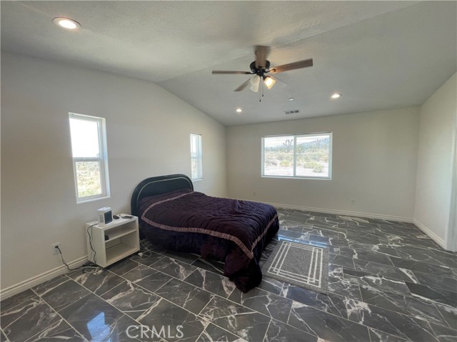 Detail Gallery Image 7 of 12 For 465 Solano Rd, Pinon Hills,  CA 92372 - 4 Beds | 2 Baths