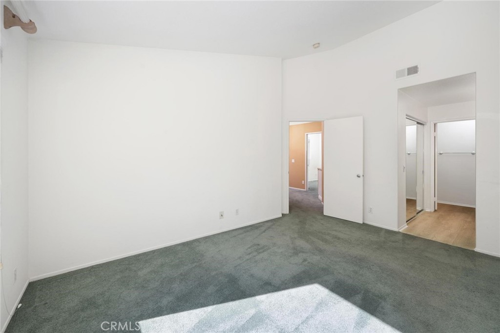 MLS #OC25245159 image #21