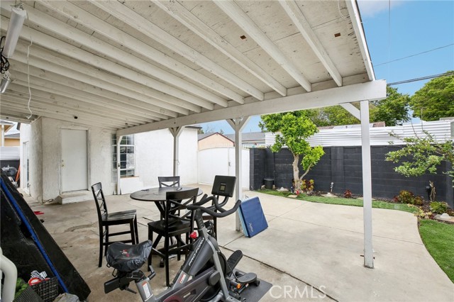 3686 Palo Verde Avenue, Long Beach CA: https://media.crmls.org/medias/a65a738a-1bd1-4501-af1d-d97b4df49542.jpg