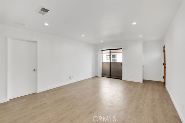 Detail Gallery Image 4 of 20 For 1119 Linden Ave #4,  Glendale,  CA 91201 - 2 Beds | 2 Baths