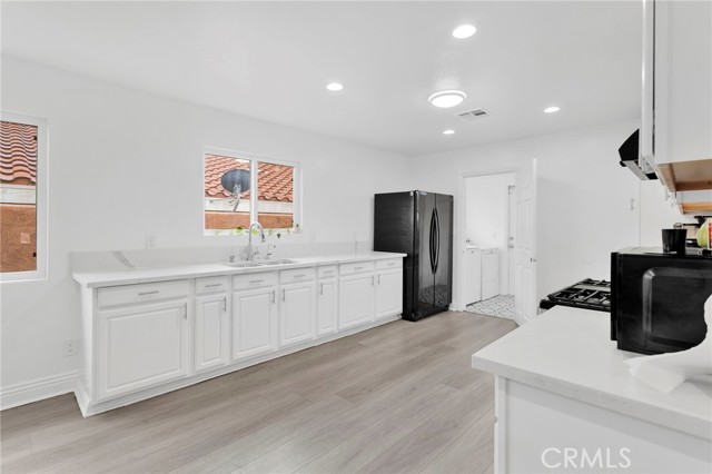 Detail Gallery Image 10 of 32 For 3009 N California, San Bernardino,  CA 92407 - 3 Beds | 2/1 Baths