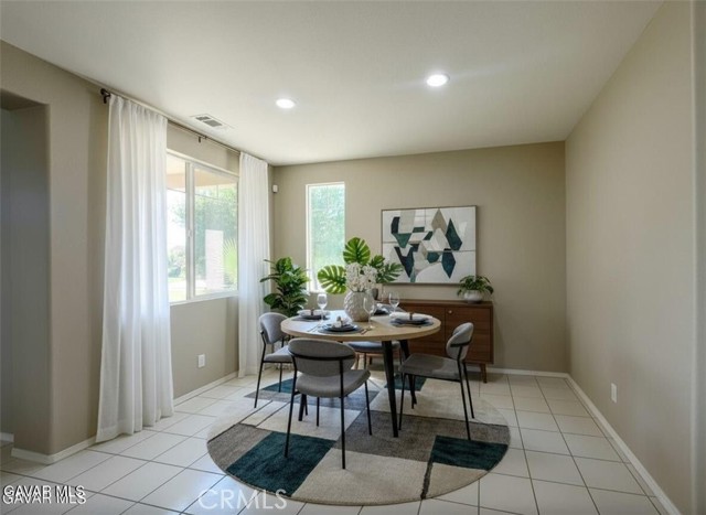 Detail Gallery Image 13 of 46 For 6727 Miramar, Palmdale,  CA 93551 - 5 Beds | 2/1 Baths