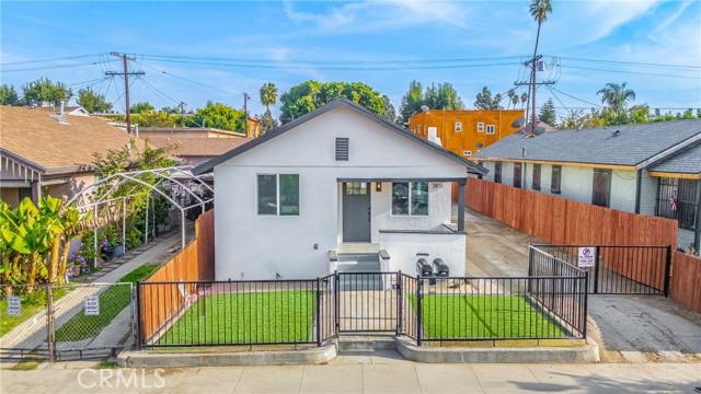 Detail Gallery Image 1 of 48 For 3818 Crawford St, Los Angeles,  CA 90011 - – Beds | – Baths