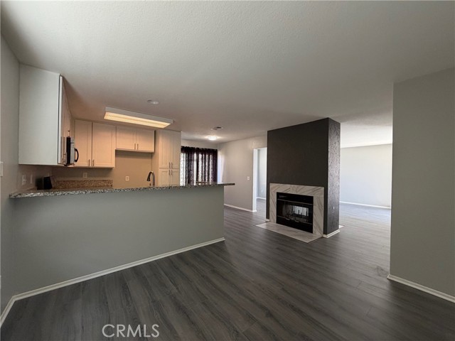 Detail Gallery Image 5 of 25 For 14610 Green River, Victorville,  CA 92394 - 3 Beds | 2/1 Baths