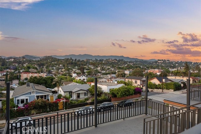 4850 Buchanan, Los Angeles CA: https://media.crmls.org/medias/a65f9636-22f7-4ea9-bd2d-034c895508d2.jpg
