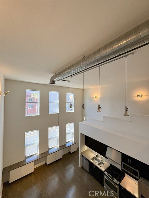920 E Santa Ana Boulevard, Santa Ana CA: https://media.crmls.org/medias/a6602253-d713-40c6-9004-e8cef50cc3e4.jpg