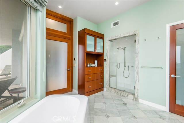 Detail Gallery Image 34 of 44 For 1598 Skyline Dr, Laguna Beach,  CA 92651 - 3 Beds | 3/1 Baths