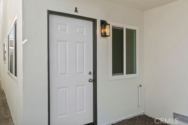 224 13th Street, Huntington Beach CA: https://media.crmls.org/medias/a661a707-980b-401c-829f-00c45ad9f24c.jpg