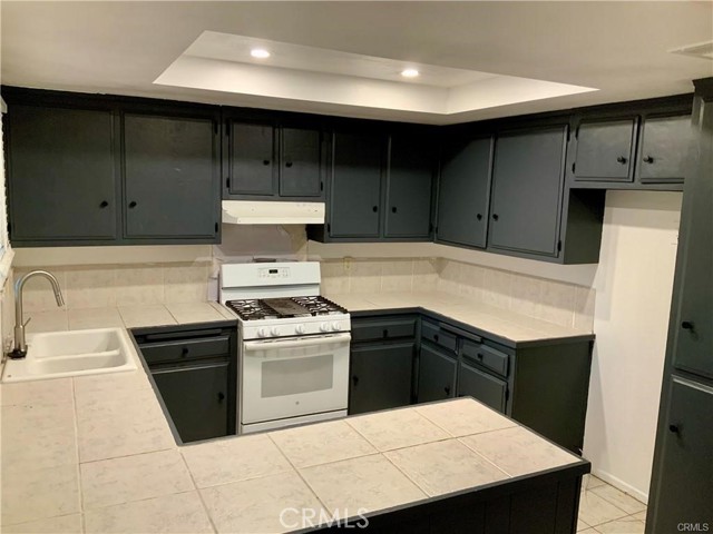 Detail Gallery Image 2 of 7 For 16355 Fir St, Hesperia,  CA 92345 - 3 Beds | 2 Baths