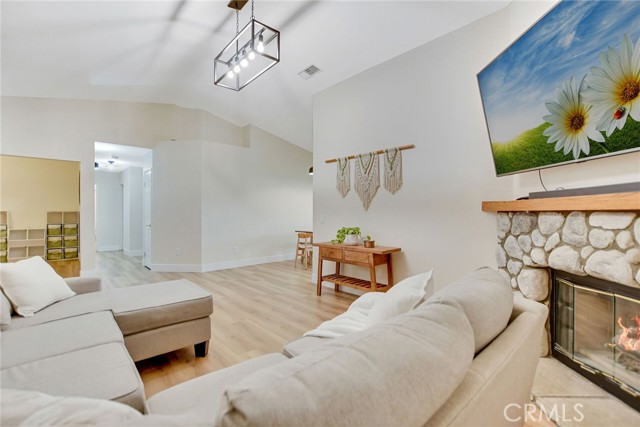 Detail Gallery Image 12 of 42 For 3501 N Tamarind Ave, Rialto,  CA 92377 - 4 Beds | 2 Baths