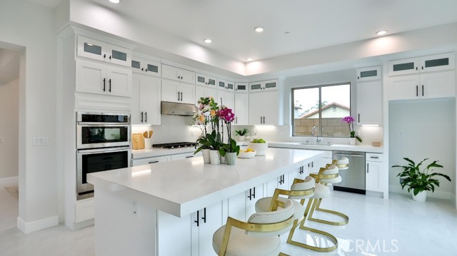 Detail Gallery Image 15 of 49 For 17413 Sienna Ln, Fountain Valley,  CA 92708 - 4 Beds | 4 Baths