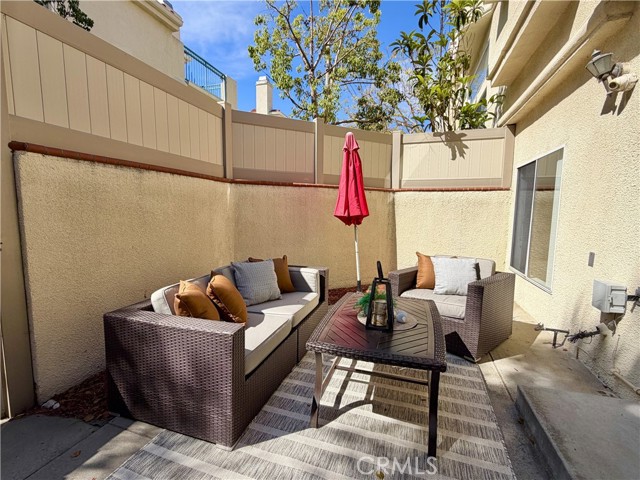 Detail Gallery Image 8 of 35 For 4489 Spencer #112,  Torrance,  CA 90503 - 4 Beds | 3 Baths