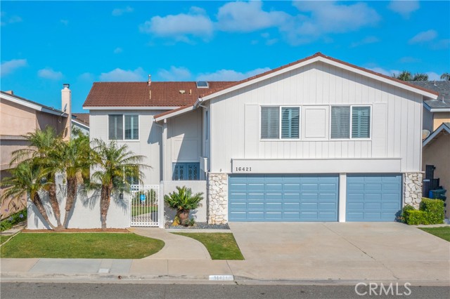 16421 Whittier Ln, Huntington Beach, CA 92647