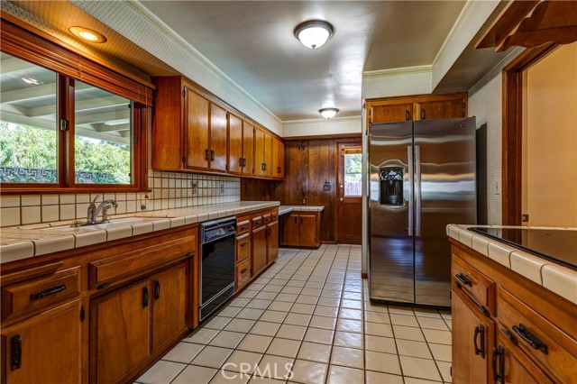 Detail Gallery Image 15 of 33 For 1100 S 9th Ave, Arcadia,  CA 91006 - 3 Beds | 2 Baths