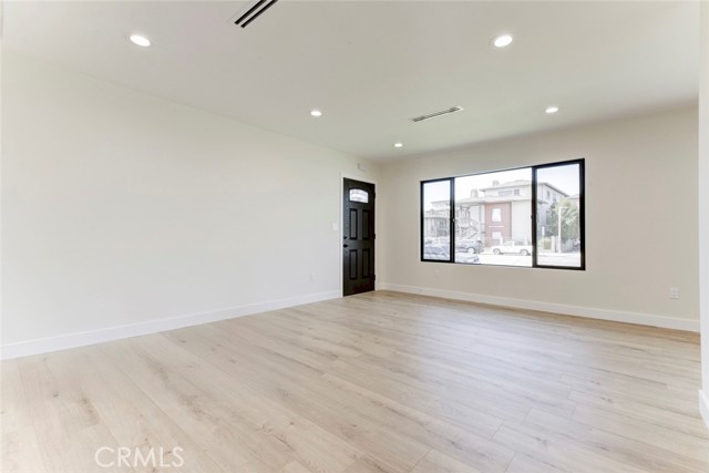 Image 3 of 22 For 210 Alameda  