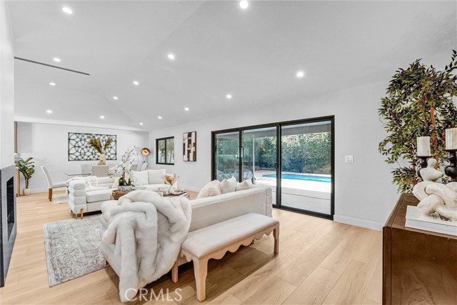 6847 Katherine, Van Nuys CA: https://media.crmls.org/medias/a665ab0c-c31d-4dd0-8aa7-52853e94418e.jpg