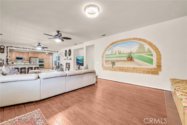 Image 23 of 58 For 13764 Dellbrook Street