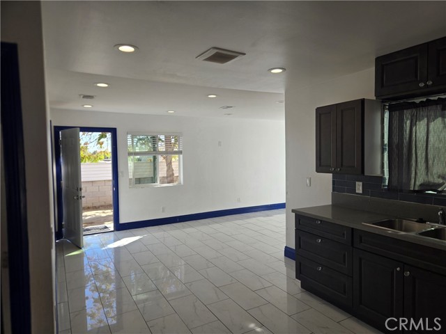 Detail Gallery Image 4 of 9 For 16684 Forrest Ave #2, Victorville,  CA 92395 - 3 Beds | 1 Baths