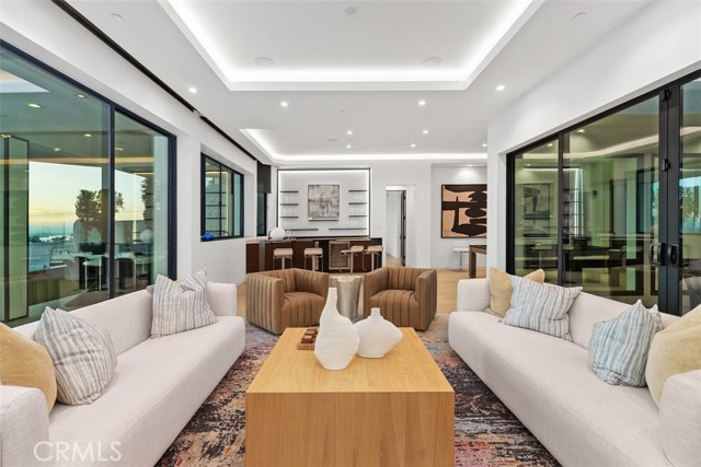 Detail Gallery Image 33 of 58 For 1207 Dolphin Ter, Corona Del Mar,  CA 92625 - 6 Beds | 6/2 Baths
