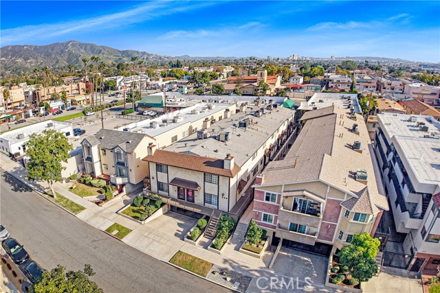 Detail Gallery Image 22 of 25 For 326 E Valencia #C,  Burbank,  CA 91502 - 2 Beds | 2/1 Baths