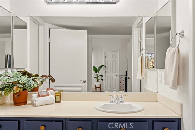 Detail Gallery Image 16 of 26 For 25712 Le Parc #41,  Lake Forest,  CA 92630 - 1 Beds | 1/1 Baths