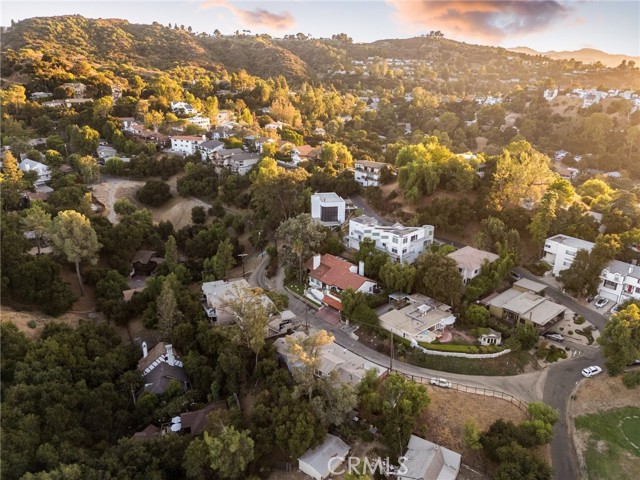 Detail Gallery Image 29 of 30 For 21091 Topochico Dr, Woodland Hills,  CA 91364 - 4 Beds | 4 Baths