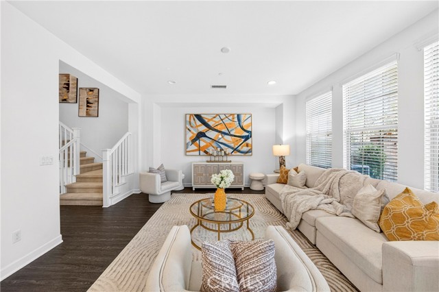 Detail Gallery Image 14 of 54 For 14835 Crystal View, Chino Hills,  CA 91709 - 3 Beds | 3/1 Baths