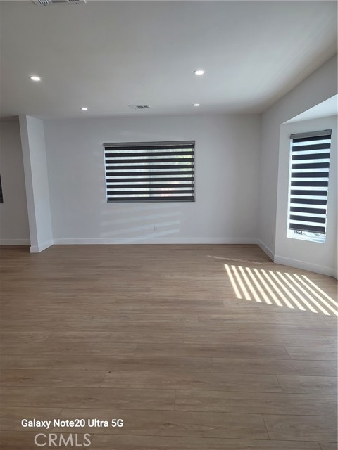 Detail Gallery Image 22 of 31 For 13939 Sylvan, Van Nuys,  CA 91401 - 3 Beds | 2 Baths