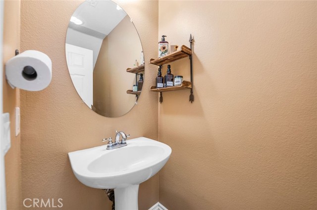 33513 Cedar Creek Lane, Lake Elsinore CA: https://media.crmls.org/medias/a66991ab-c0bc-4591-bb70-07e604f98e38.jpg