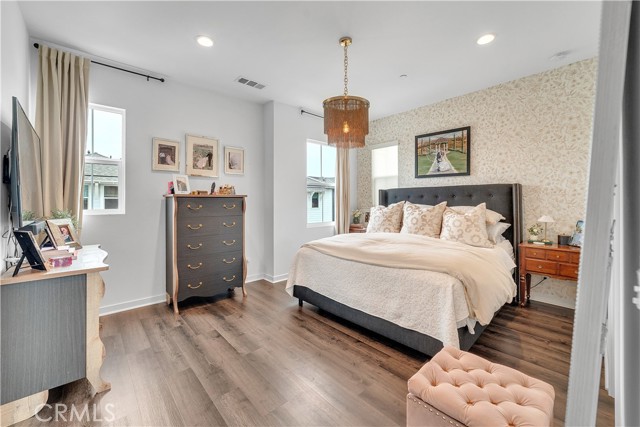 516 Caleigh Lane, Costa Mesa CA: https://media.crmls.org/medias/a6699da8-e663-4147-b42b-6c755185330d.jpg
