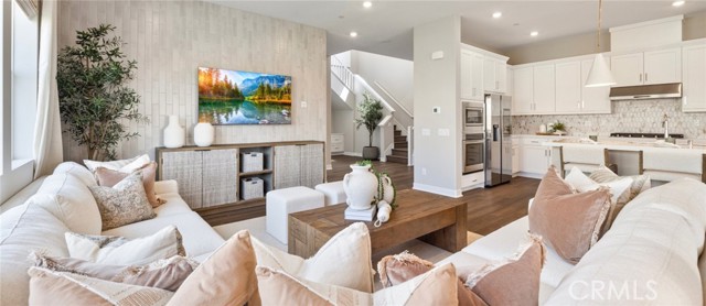 Detail Gallery Image 5 of 26 For 24532 via La Sombrilla, Valencia,  CA 91354 - 2 Beds | 2/1 Baths