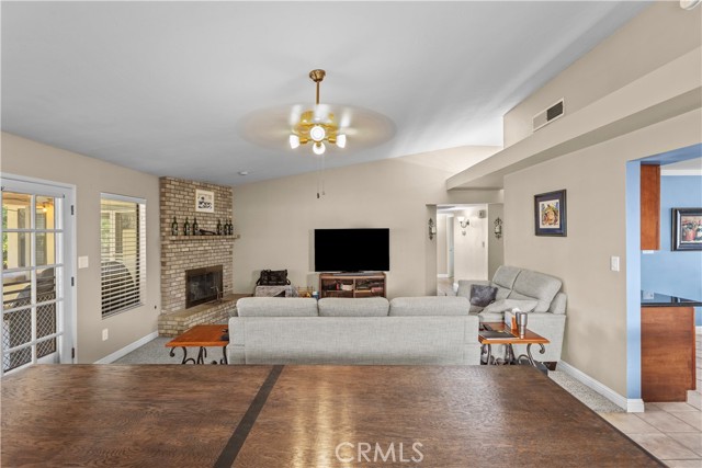 Detail Gallery Image 5 of 38 For 9800 Yarnell Ave, Bakersfield,  CA 93312 - 3 Beds | 2 Baths