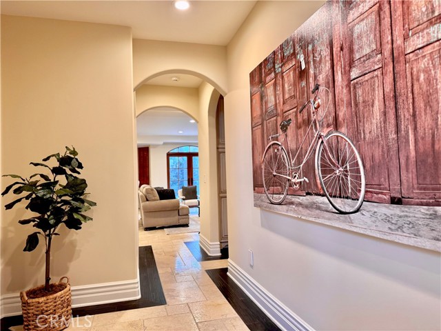 Detail Gallery Image 14 of 32 For 11310 Valley Spring Ln, Studio City,  CA 91602 - 5 Beds | 5 Baths