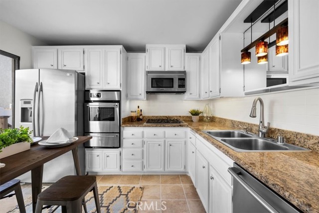 1140 Manhattan Beach Boulevard, Manhattan Beach, California 90266, 2 Bedrooms Bedrooms, ,2 BathroomsBathrooms,Residential,Sold,Manhattan Beach,SB23024904