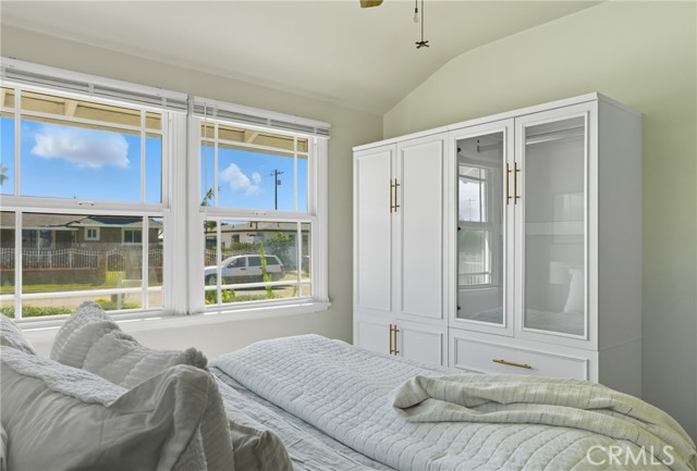 127 S Myrtlewood Street, West Covina CA: https://media.crmls.org/medias/a66d1c18-97cf-46ea-b76c-5f4af796f6c3.jpg