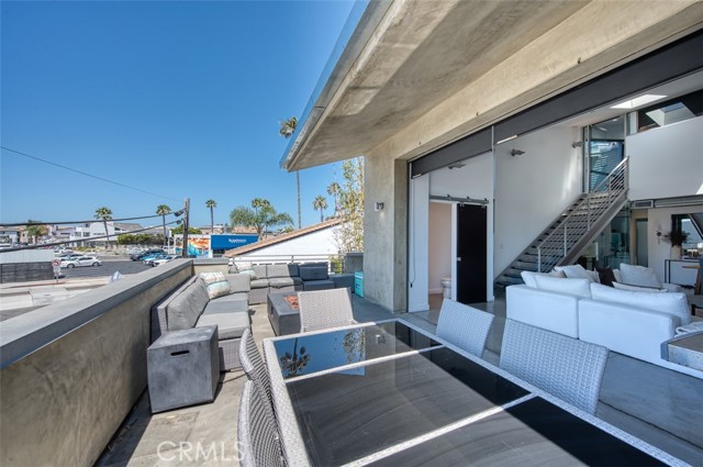 Detail Gallery Image 17 of 35 For 409 29th Street, Newport Beach,  CA 92663 - 3 Beds | 3/2 Baths