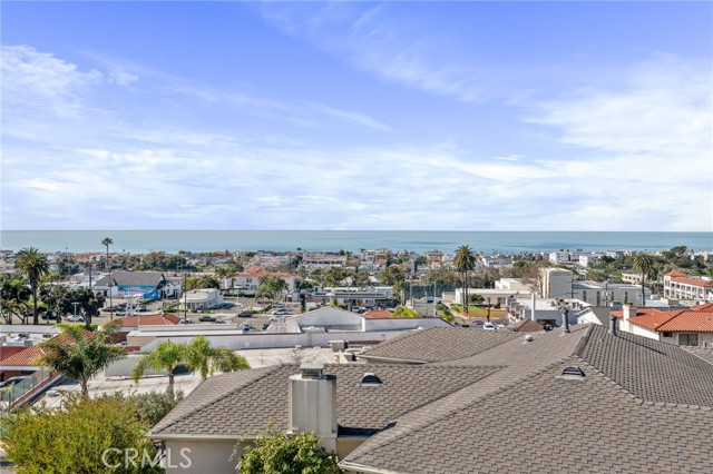 Detail Gallery Image 4 of 27 For 867 Aubrey Ct #3,  Hermosa Beach,  CA 90254 - 3 Beds | 3/1 Baths