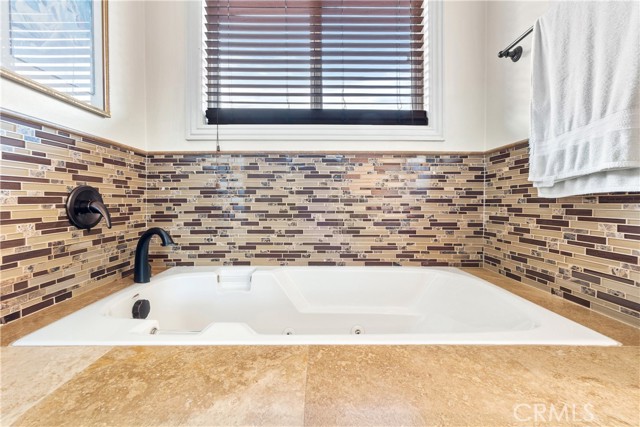 Image 34 of 57 For 11523 Willins